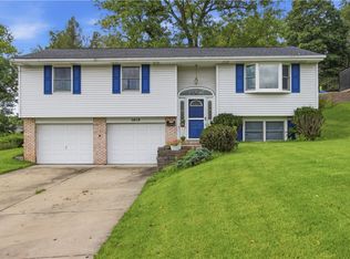 1019 Copsewood Dr, Bethel Park, PA 15102