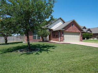 121 Roucourt Loop, College Station, TX 77845
