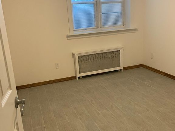 5th image of 2341 E 18th St