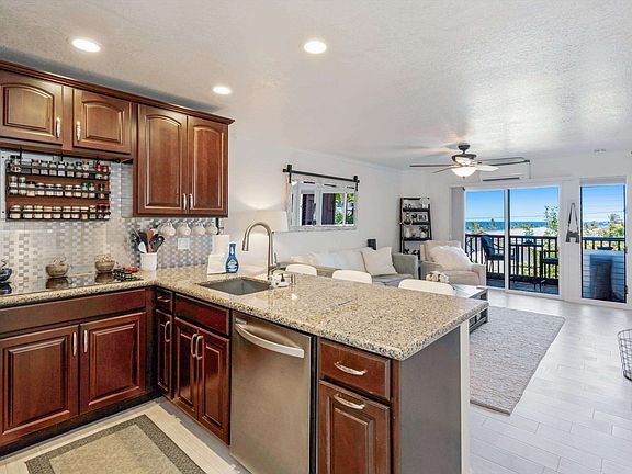 3rd image of 99 Walaka St APT 6B
