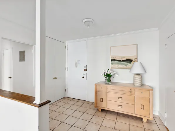 500 East 83rd Street 3D image 3 of 10