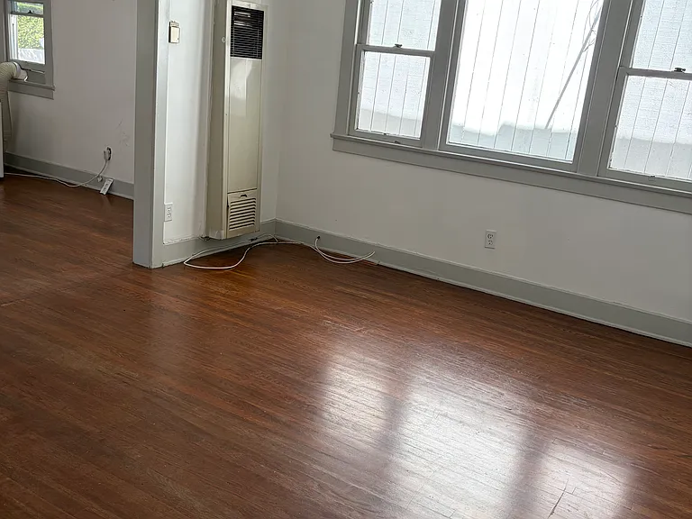 340 W Chevy Chase Dr #340 — Photo 11