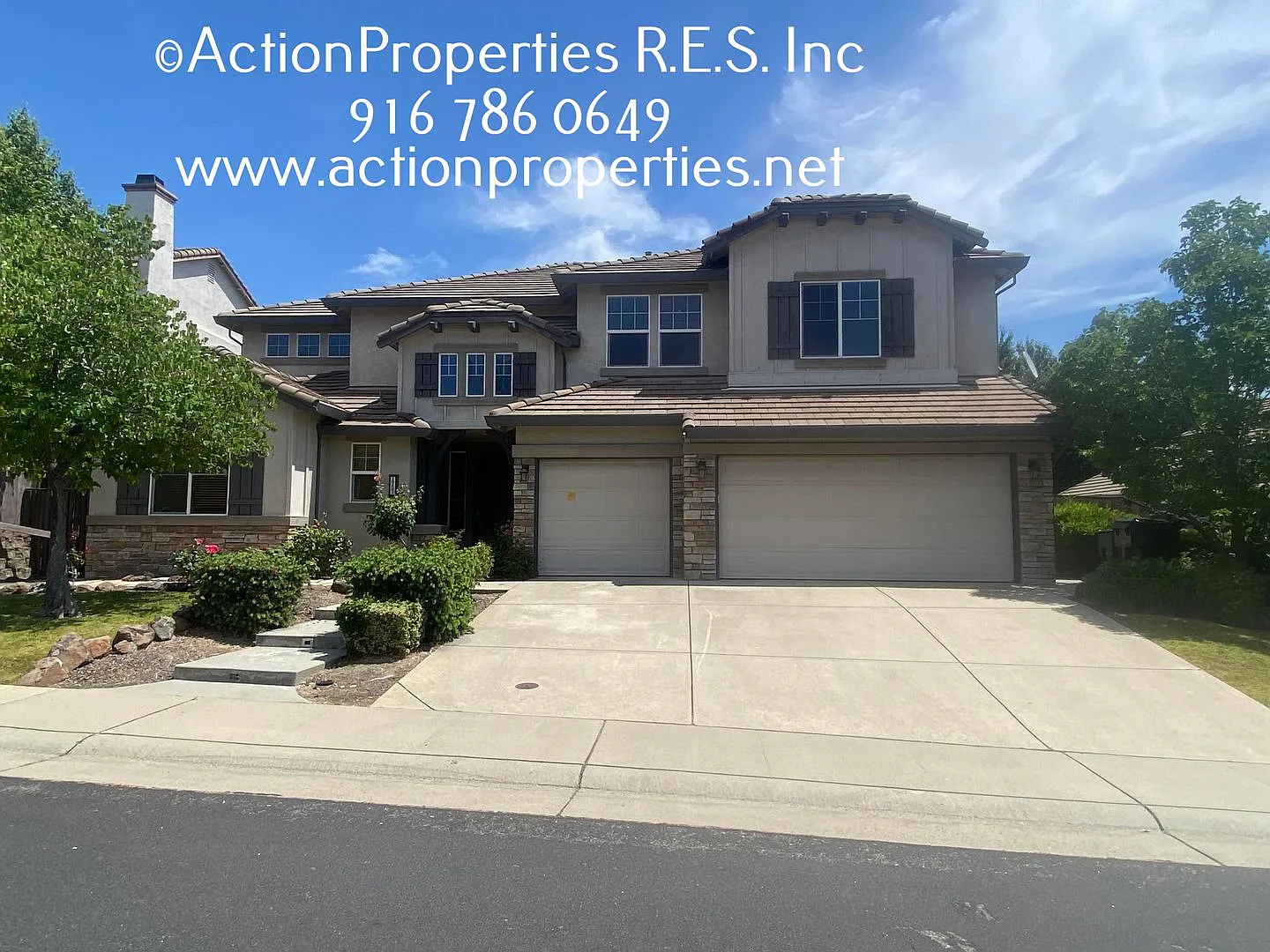 East Roseville Olympus Pointe 3900 sft 4 Bedroom + Den/Office, 5 Bathrooms, 3 Car Garage, Gardner... — Photo 1