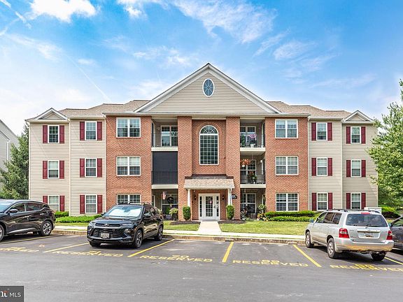 2nd image of 3830 Normandy Dr APT 1C