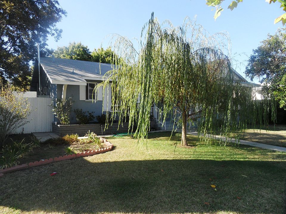 2nd image of 22526 Vanowen St