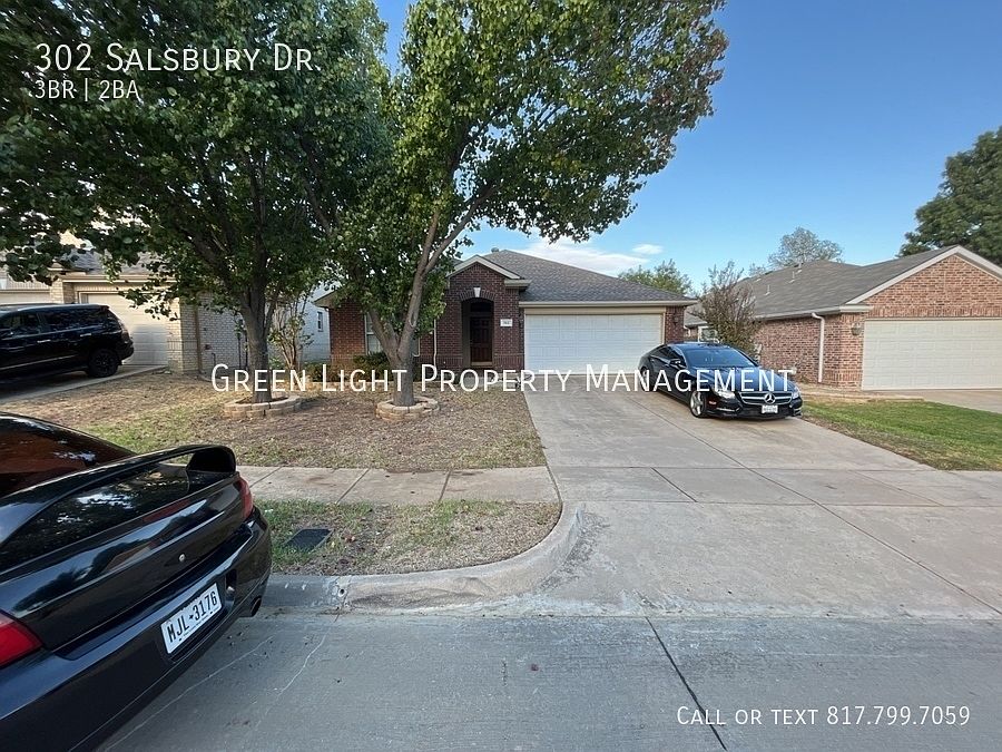 1st image of 302 Salsbury Dr
