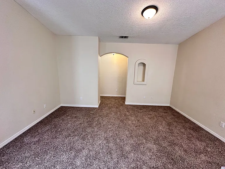 6535 Tierra Prieta Ave NW — Photo 8