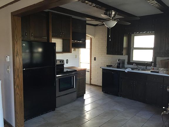 3rd image of 3234 Stinson Blvd