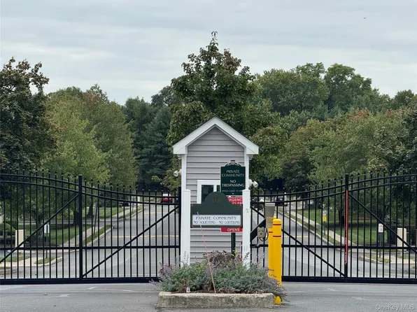 100 Hillside Drive #F5, Middletown, NY 10941