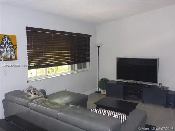 6880 NW 166th Ter #1001, Miami Lakes, FL 33014