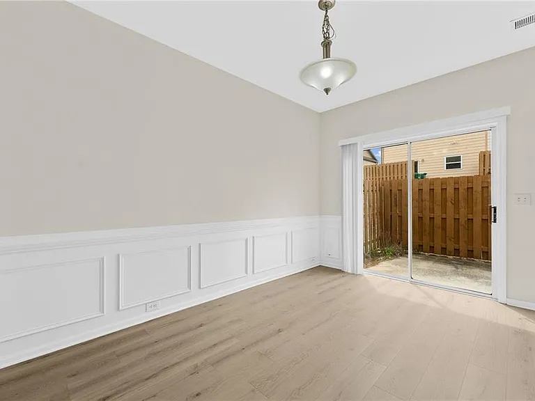318 Knelston Oak Dr — Photo 12