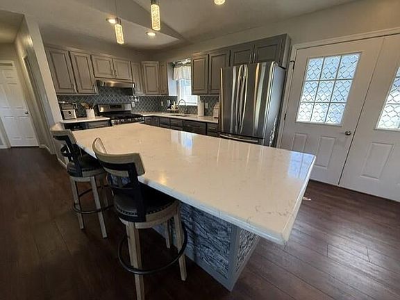 4th image of 3232 Briery Rd