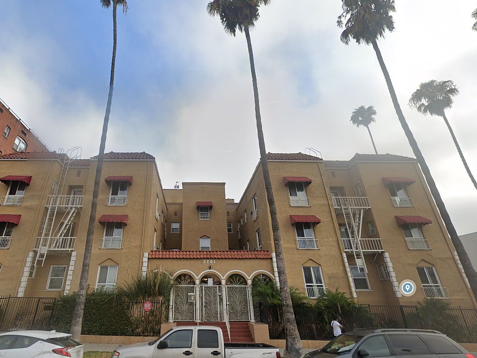 1st image of 3701 W 1st St #1