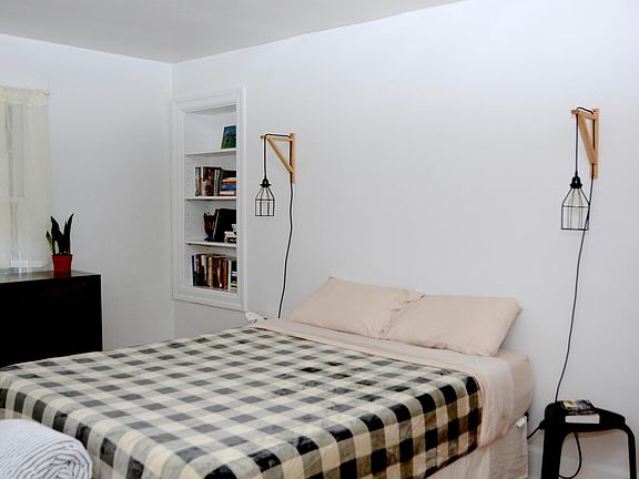 5th image of 6102 W Joseph Dr