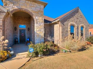 13221 Brampton Way, Yukon, OK 73099