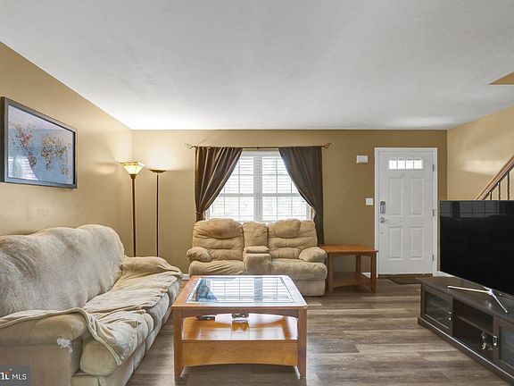 5th image of 110 Dogwood Dr