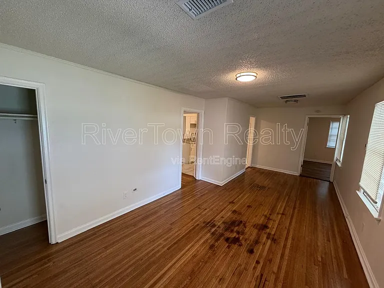 4550 Quince Rd — Photo 13