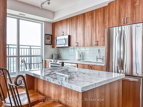 4th image of 800 Lawrence Ave W #2014