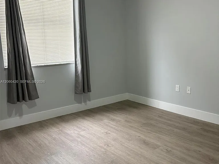 2100 Greenview Shores Blvd #513 — Photo 5
