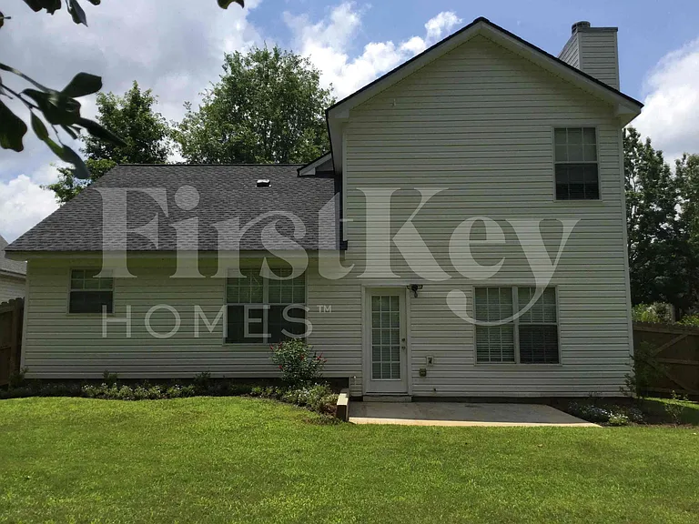 1115 Ivey Ln — Photo 16