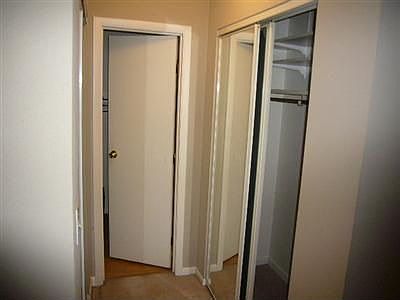 3rd image of 927 Taylorsview Dr