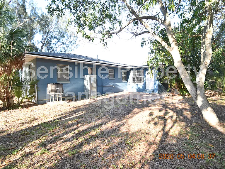 2801 Sanders Dr — Photo 36
