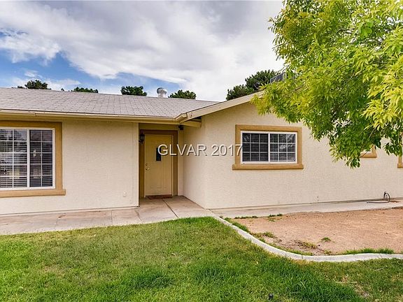 3rd image of 1571 Bridle Dr