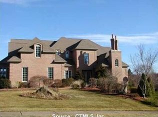 37 Abbe Rd, Manchester, CT 06040