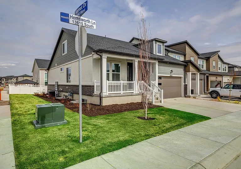 4642 W Hemsworth Ln #1 — Photo 3