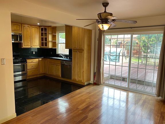 4th image of 985 Norton St
