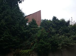 8431 Tillicum Rd SW, Seattle, WA 98136