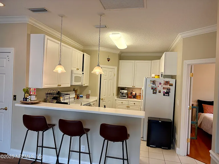 169 Sunset Cir N — Photo 11