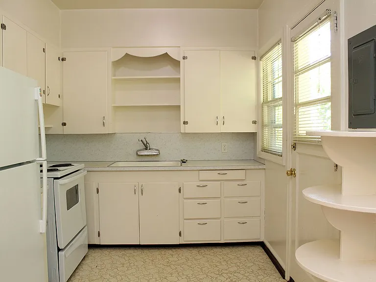 3507 SW 11th Ave — Photo 10