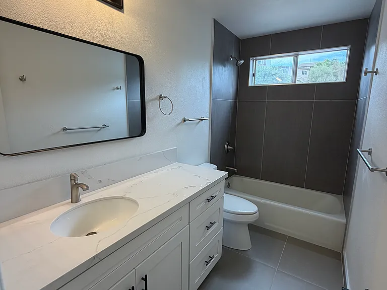 Newly Renovated Full Bath