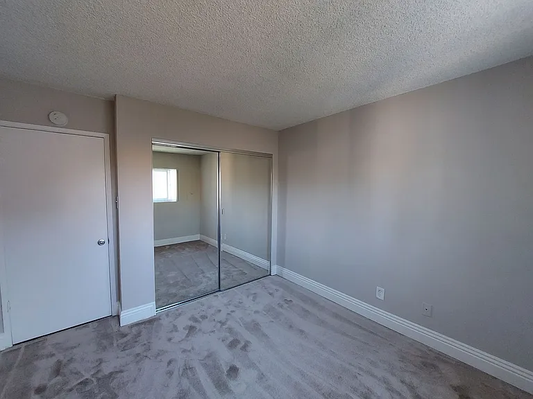 631 Almond Ave. — Photo 7