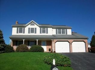 68 Brookfield Dr, Ephrata, PA 17522