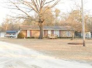 2499 Marsh Rd, Bladenboro, NC 28320