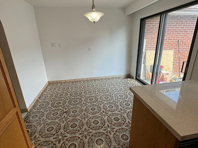 2114 Islington Ave — Photo 7
