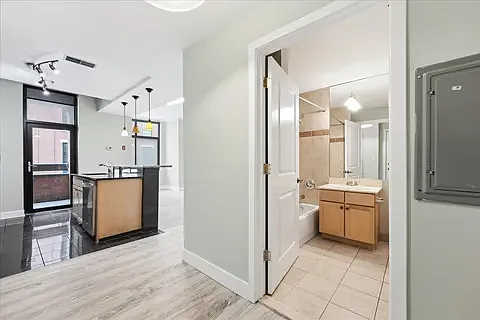 610 Newark St — Photo 16