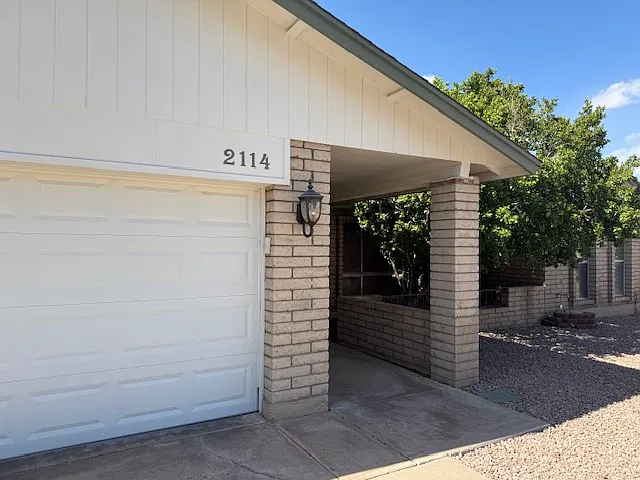 4 bed, 1924 sqft, $2,500 — Photo 3