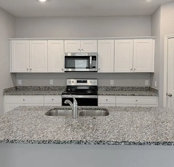 1902 Chapel Hill Rd — Photo 5