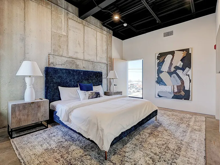 631 W California Ave — Photo 27