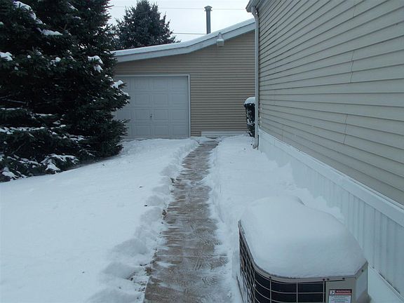 2nd image of 401 S 5th St