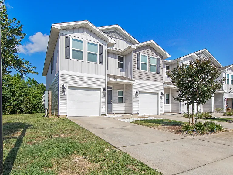 5840 Callaway Cir — Photo 1