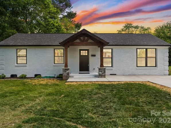 1120 Comstock Dr, Charlotte, NC 28217