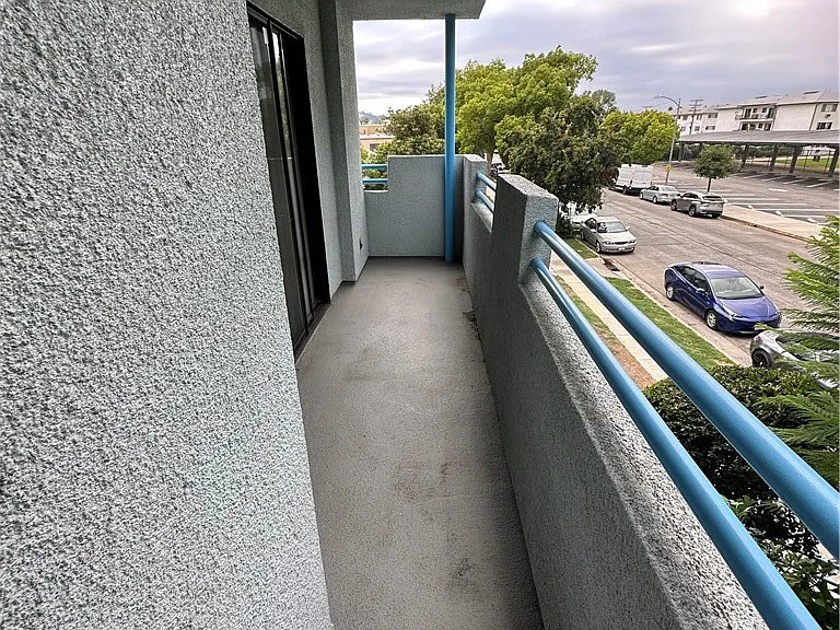 420 Milford St — Photo 37