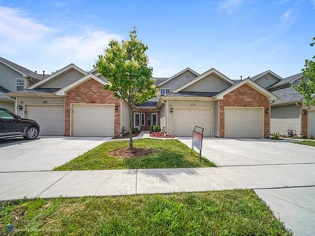1st image of 111 Golfview Dr