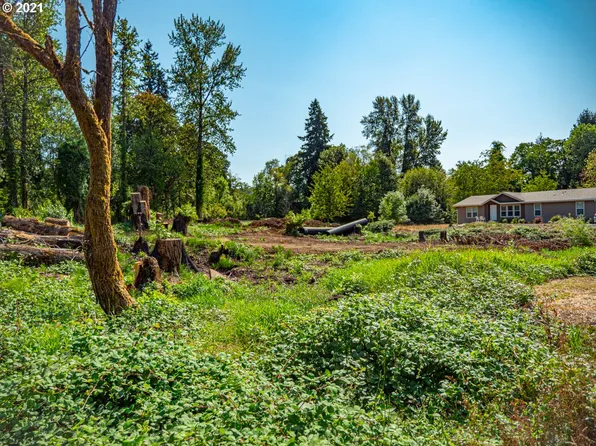 11th Ave #3906, Sweet Home, OR 97386