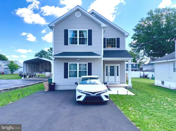 829 3rd Ave, Croydon, PA 19021