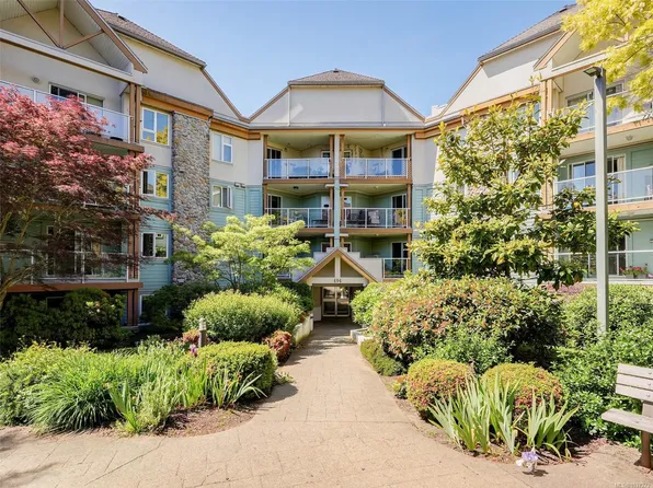 494 Marsett Pl #210, Saanich, BC V8Z 7J1
